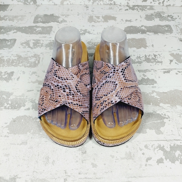 Free People Shoes - New Free People Sidelines Multicolor Snake Leather Open Toe Footbed Sandals B359